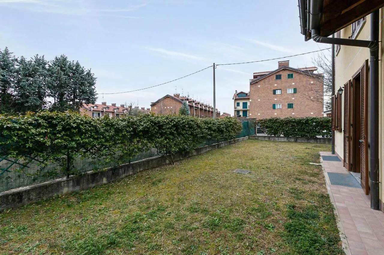 Holiday home Le Quattro Stelle Villa Cardano Al Campo Italy