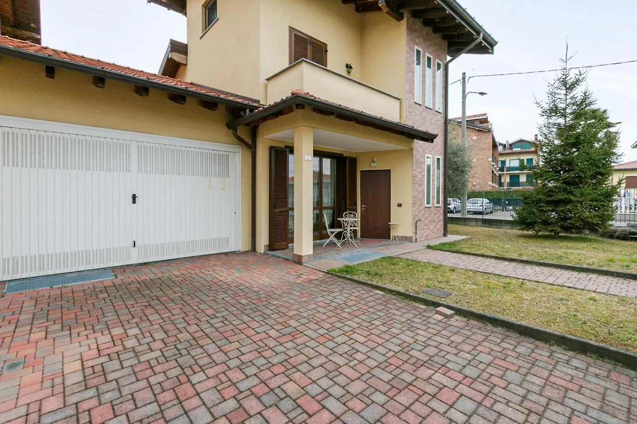 Le Quattro Stelle Villa Cardano Al Campo Holiday home